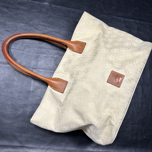 DOONEY & BOURKE Light Tan MEDIUM Canvas Leather Snap Handbag - Picture 2 of 16